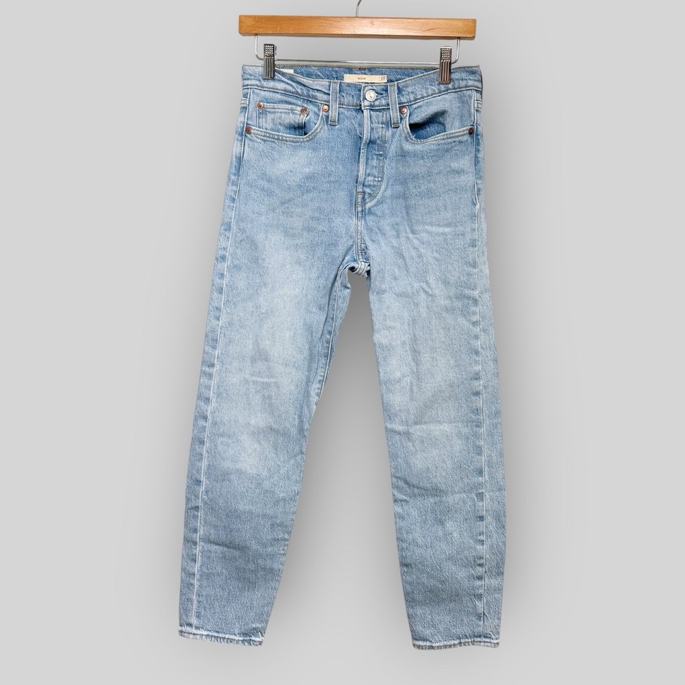 Levi's Wedgie Straight Jeans Womens 27 Blue Light Wash High Rise Stretch Denim